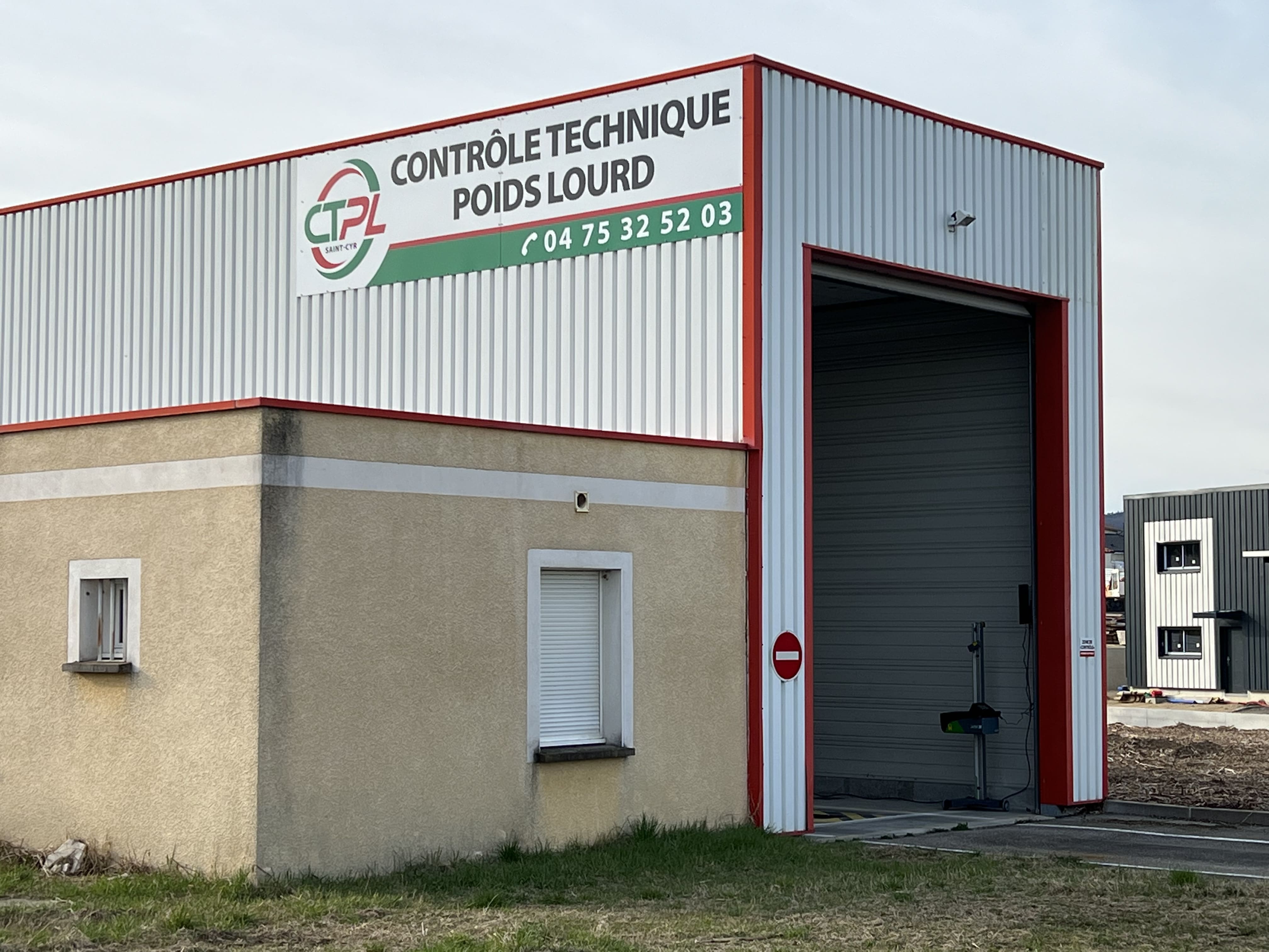 CONTROLE TECHNIQUE POIDS LOURDS SAINT-CYR